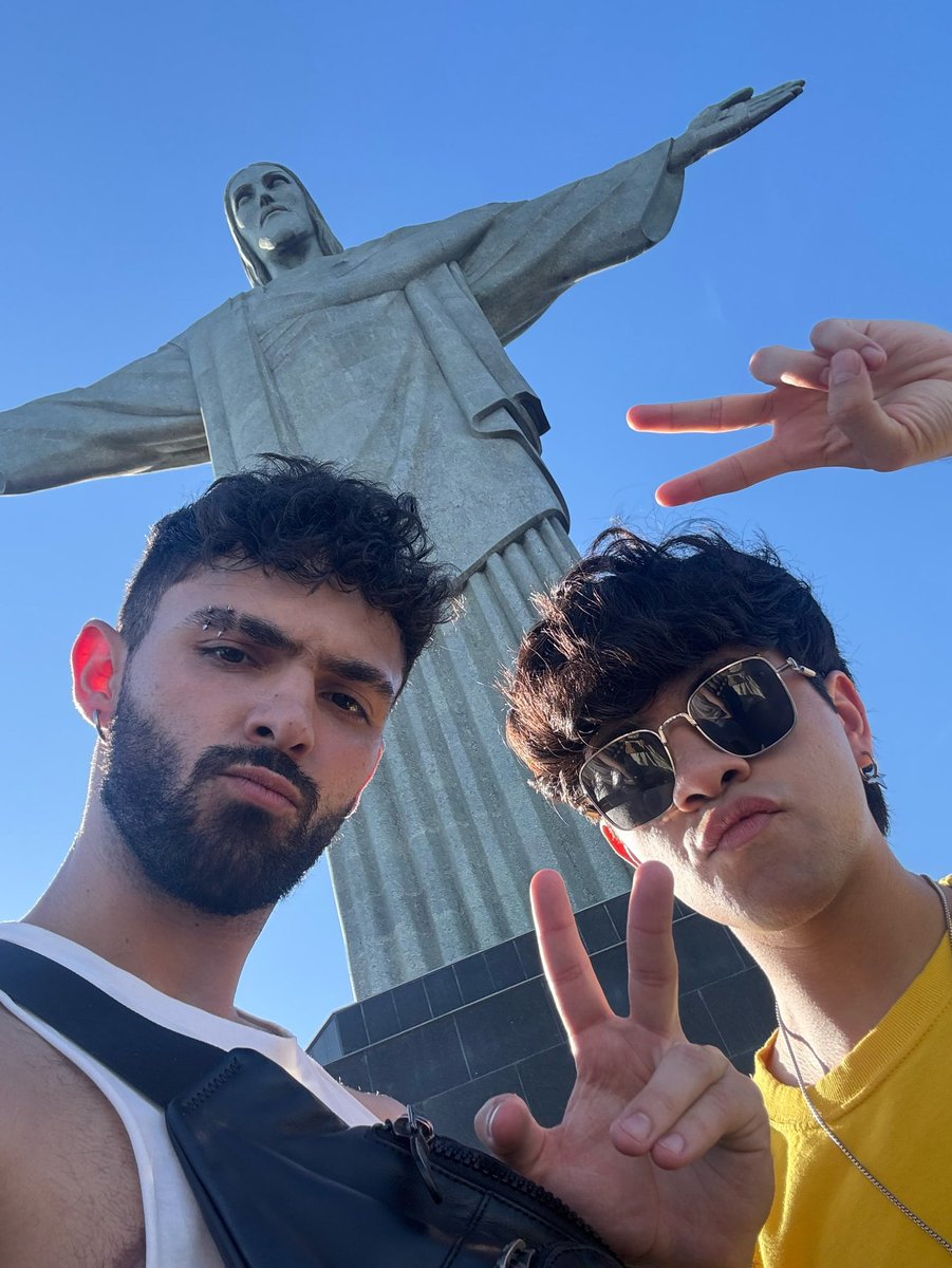 BondoniRadio's tweet photo. 📲 @JoaquinBondoni en IG de @mauroaldairof 

Que bien se la pasó en 🇧🇷 
@joaquinbondoni #JoaquinBondoni https://t.co/UqhuXbnwLW