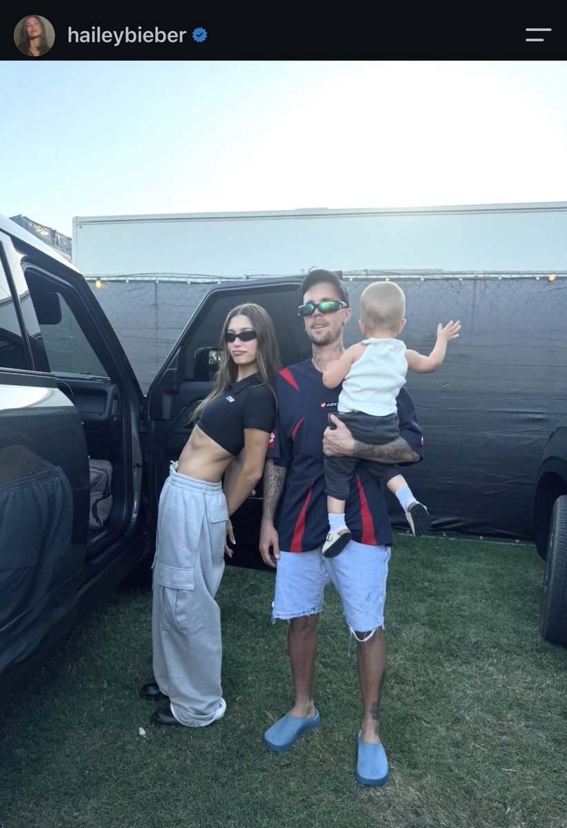 offmybieber's tweet photo. THE BIEBER FAMILY https://t.co/fCD86hwZRj