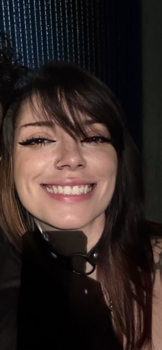 jessakiddding's tweet photo. Guysss I really love these dumb photos of me. 😫 https://t.co/p42YOFzgxf