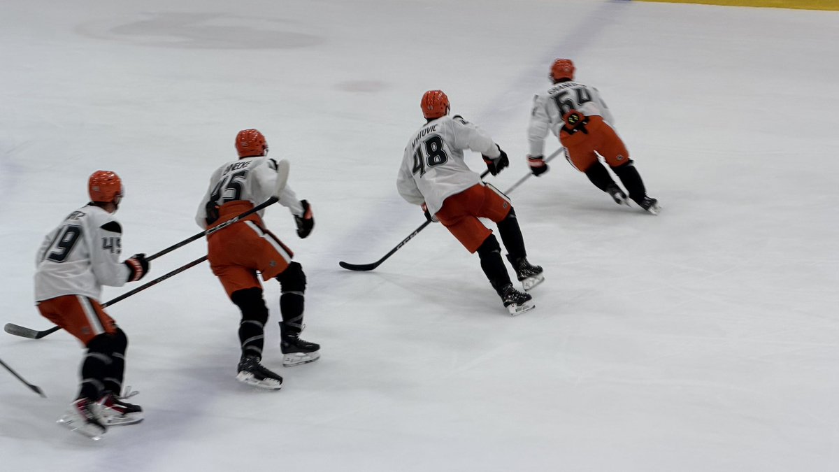 KjerTalksSports's tweet photo. Some shots from @AnaheimDucks #FanCamp today #FlyTogether https://t.co/p0OMArtwUu