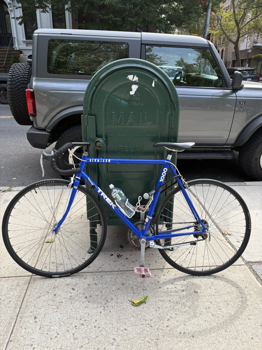 w1noa's tweet photo. Brand new whip got no keys https://t.co/gi3ERdMrv5