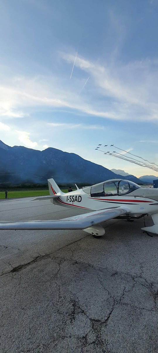 CapPopolare's tweet photo. #dissimilar #formation
.
#cap #clubaviazionepopolare @ #festivolare airshow 2026 https://t.co/5G3JZ94zWP