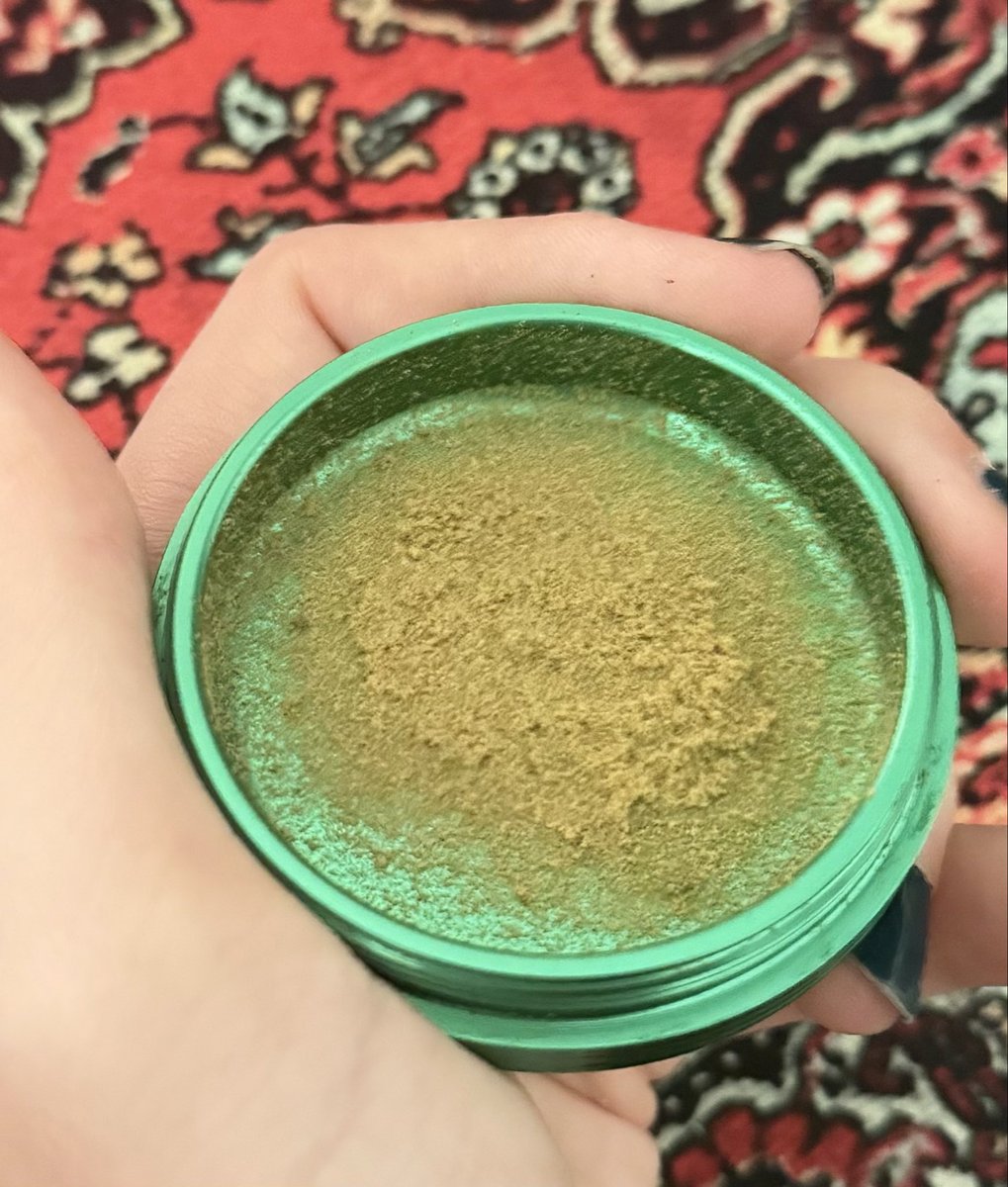acidvogel's tweet photo. I’m scared to touch my keef this is the build up of almost a years work https://t.co/as4kvwRPbX