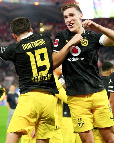 SportingXplorer's tweet photo. Dortmund sit at the top of the Bundesliga going into the international break after beating Stuttgart 1-0 🔝 https://t.co/YDa3zQOFby