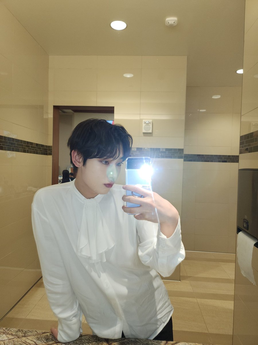 yearlyenhypen's tweet photo. sunoo via twitter 4 years ago today with "I was so so happy [in] fort worth🤍❤

#SUNOO #FORTWORTH #THANK_YOU
#EN_WORLDTOUR_MANIFESTO
#MANIFESTO_IN_FORTWORTH"(8th October 2022)
trans:enhypenupdates https://t.co/1OrdZLut9T