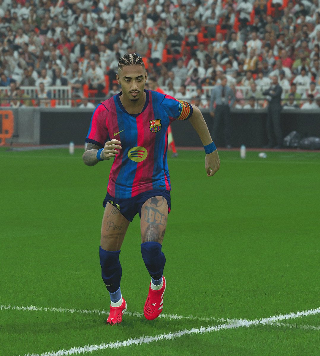 Moiduran2's tweet photo. Gracias EA Sport por hacer que Pes 2021 siga siendo otro año más el mejor juego de fútbol en la actualidad. FC 27 se ha convertido en un GTA Sport con un gameplay bochornoso. https://t.co/UVcCTIHhQk