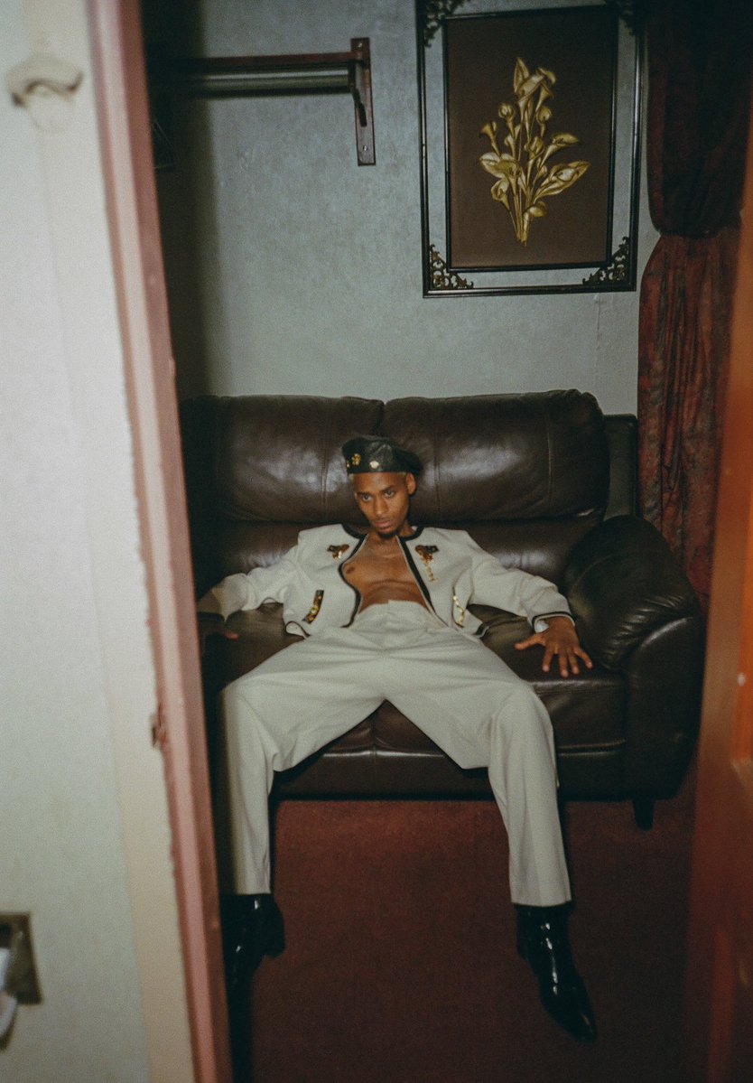 malikdmcintyre's tweet photo. A fashion story on film

Shot by Diego Villagra Motta https://t.co/H07B66KD5z