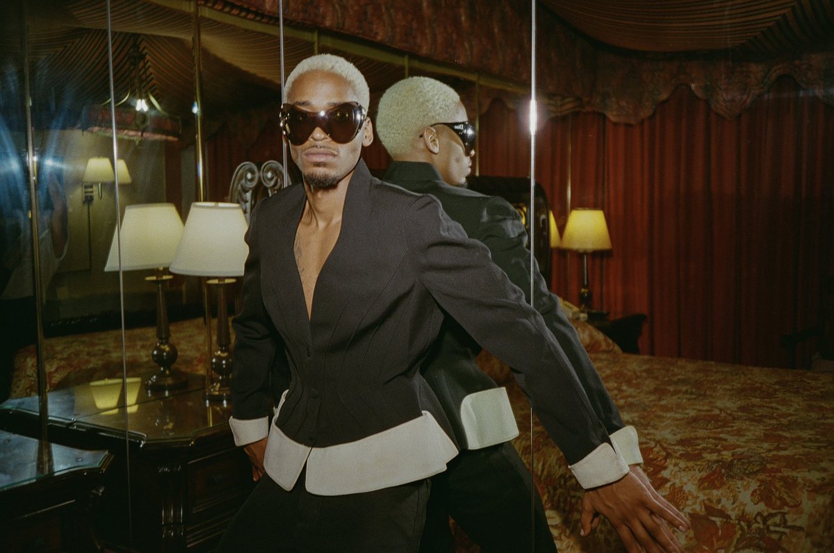 malikdmcintyre's tweet photo. A fashion story on film

Shot by Diego Villagra Motta https://t.co/H07B66KD5z
