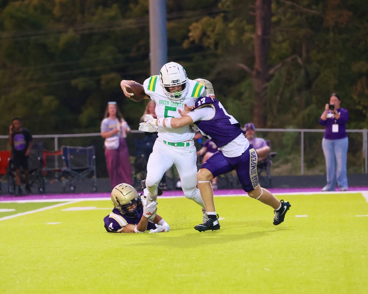 BJNFBALL's tweet photo. A great team win for the Jumpers last night to move to 1-0 in district play!
π 8 different players found the end zone
π 2 defensive/special teams scores
π largest shutout victory since 2010!
#Team120 // #opportUNITY https://t.co/2035rQPtbg