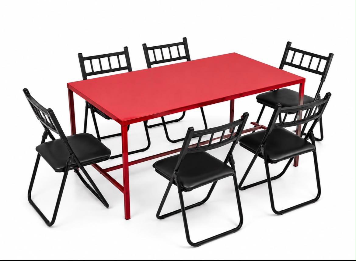 FSE_Mexico's tweet photo. Una silla plegable se juzga en dos momentos: cuando alguien se sienta y cuando nadie la ocupa.

Abierta, sostiene: estructura tubular de acero, respaldo de barrotes y asiento acolchado. El descanso de media jornada merece una silla, no un banco.

Cerrada, se guarda de canto. Seis sillas y una mesa plegable devuelven el área completa cuando el turno termina.

Comedores de personal, aulas y salas de usos múltiples. Mobiliario institucional a mayoreo, fabricado en EdoMex con acero certificado.

#AceroConAlma