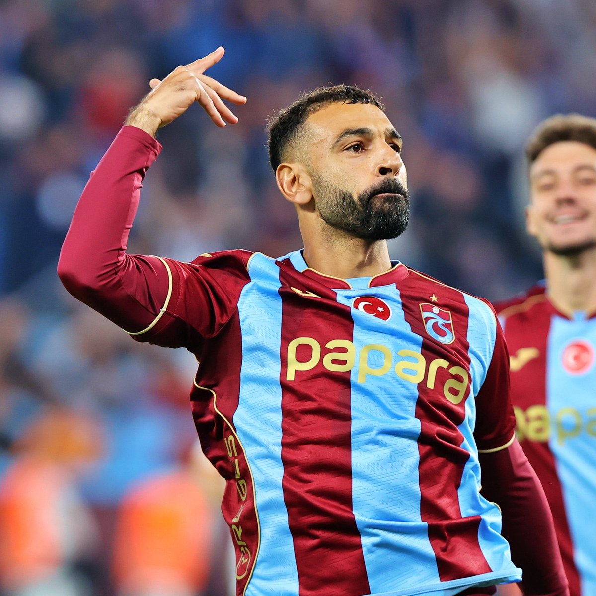 FutStat's tweet photo. 🔥 Mohamed Salah şov yapıyor!

■ Galatasaray'a karşı hat-trick yaptı!
■ Saviolo'nun golünde asisti yapan isim oldu!
■ 6 maçta 7 gol, 2 asistle 9 gole katkı yaptı! https://t.co/rfiKDeImUT