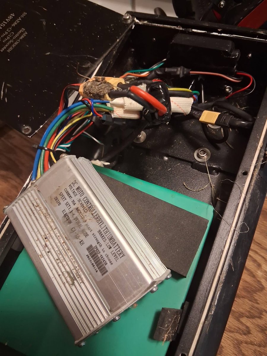 Fraserphoenix's tweet photo. So Proud of Kody.... His Scooter just stopped yesterday and I had to drive and pick him up.... well I thought it was done for but he found a hidden fuse that was melted to pieces inside of it and completely fixed it.    🛴    
Proud Mom Moment!!!!!  🙌

#scooterlife #Electricscoo https://t.co/V01rdnfpeq