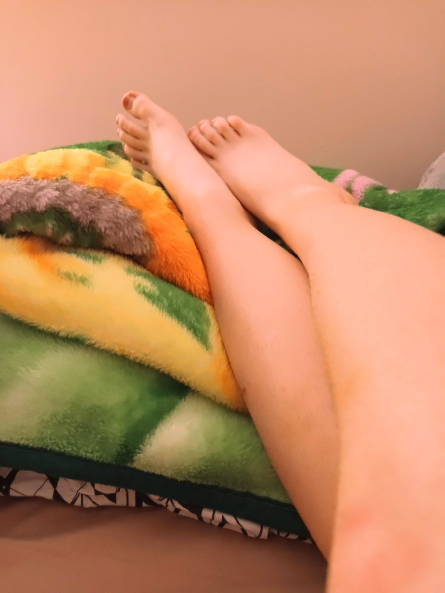 Dreamypaws08Vee's tweet photo. https://t.co/JNaWqzldq8
#feet #feetseller #feet_lover https://t.co/Gx5RBA6u5o
