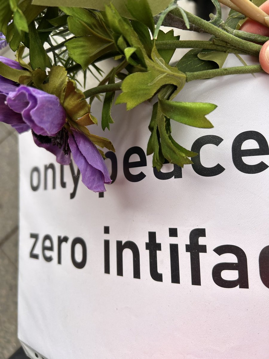 PreislerKa's tweet photo. 🚨Only peace. Zero #intifada.
Good night, dear friends. I'm going home now. See you on the street tomorrow!
credit @YalcinAskin #b1909 #Berlin https://t.co/lB2Grl4NHm