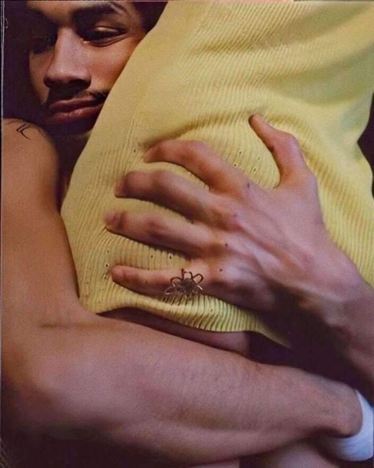 OlaStarX's tweet photo. In your arms… the rest of the world just fades away.. https://t.co/lwAyQ2HKTK
