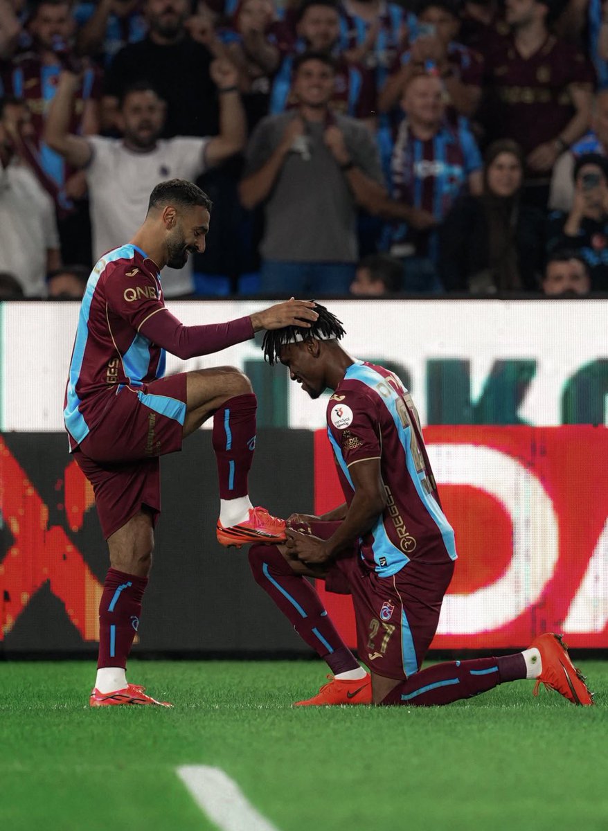 FabrizioRomano's tweet photo. 👑🇪🇬 Three goals, one assist for Mo Salah against Galatasaray to lead Trabzonspor to an historical win.

Insane performance. 34 years old. ✨ https://t.co/JLpDhinn80
