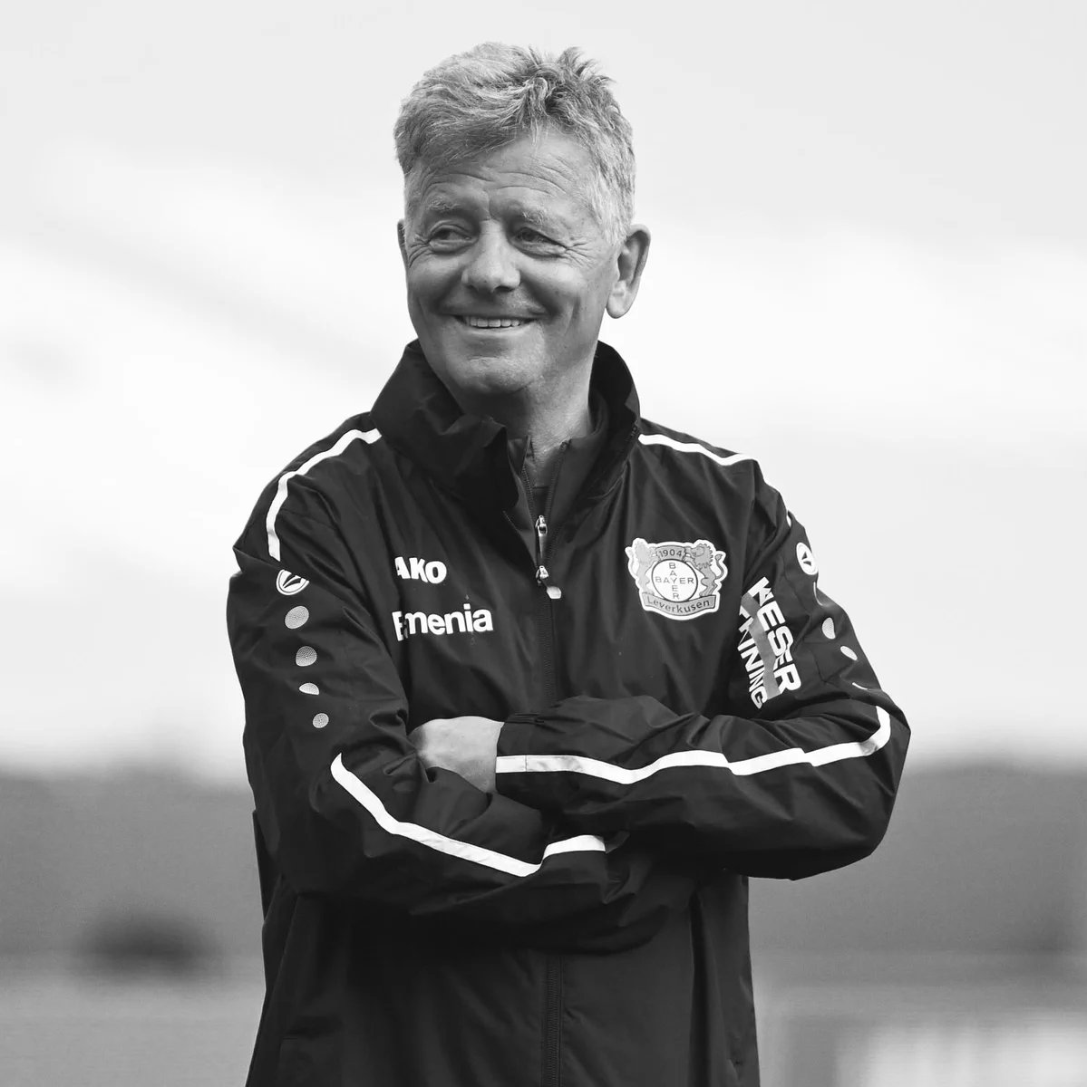 Mucki1973's tweet photo. Traurige Nachricht:
Heute verstarb #Bayer04-Vereinslegende Peter #Hermann.
Seit langem litt der langjährige Spieler und Co-Trainer an der Nervenkrankheit ALS.
Ruhe in Frieden,Peter&danke für alles,was du für Bayer 04 geleistet hast.
#Werkself #SVB #B04 #Bundesliga #PeterHermann https://t.co/8zYVLIZrLY