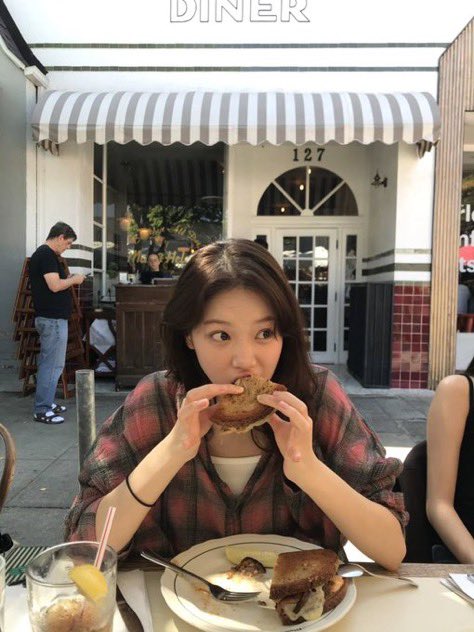 acervossamkkura's tweet photo. ssamkkura date https://t.co/yhCUEFPEAl
