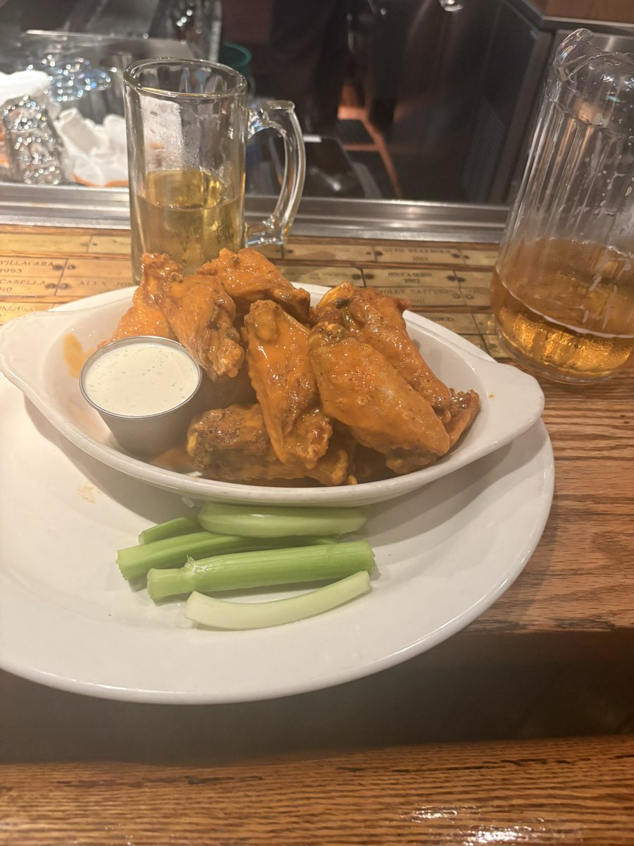 D0nDotCom's tweet photo. @FregGuhhels do you mind if I get #fuhhelly in college park around 5pm? https://t.co/AUTuIQGbFu