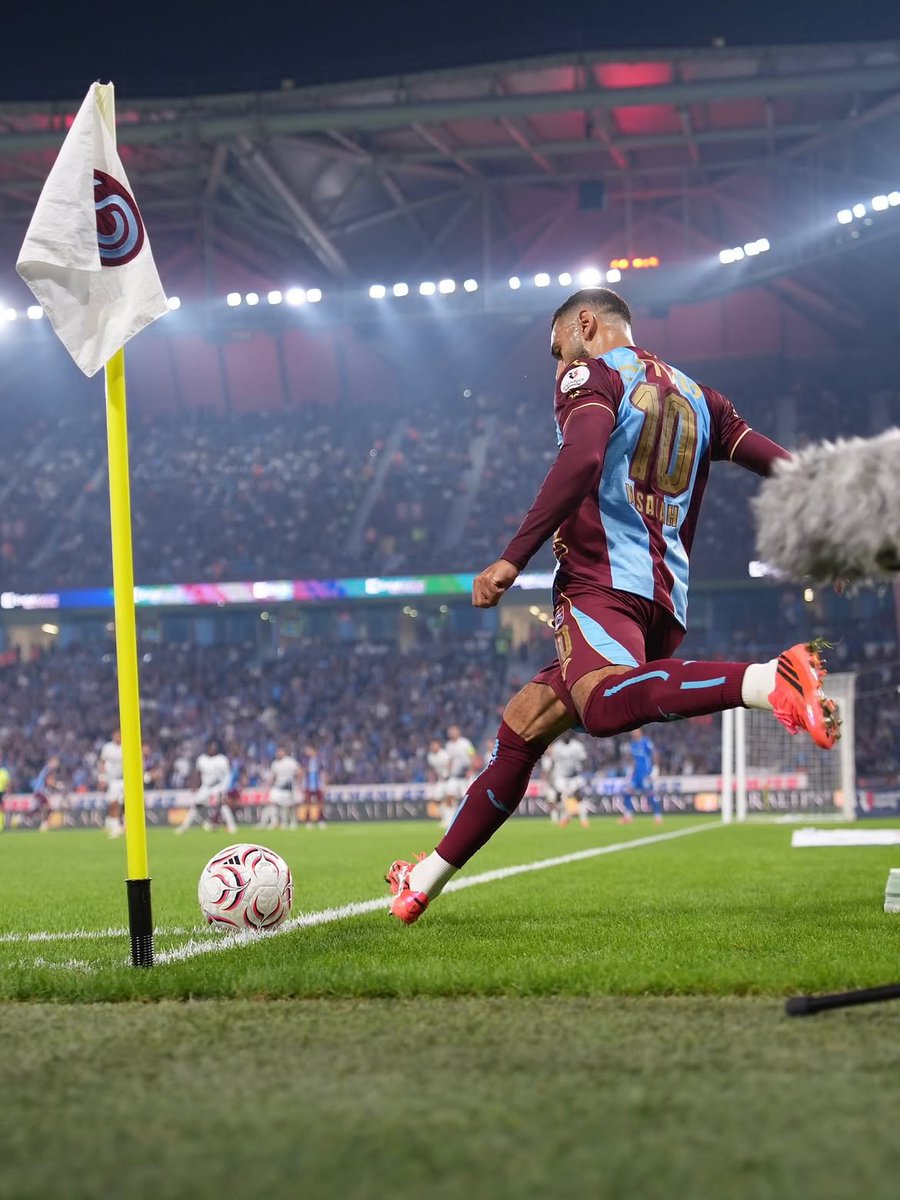 hayatfootball's tweet photo. ️✨🇪🇬 Mohamed Salah, 5 yıl sonra hat-trick yaptı ve asıl önemli kısım tüm oyuncular ne yaparlarsa yapsınlar bir şekilde onu topla buluşturmayı başardılar.

🏟️ 6 Maç.
⚽ 7 Gol.
🅰️ 2 Asist.

👌 Kalite. https://t.co/yu53dMhkvw