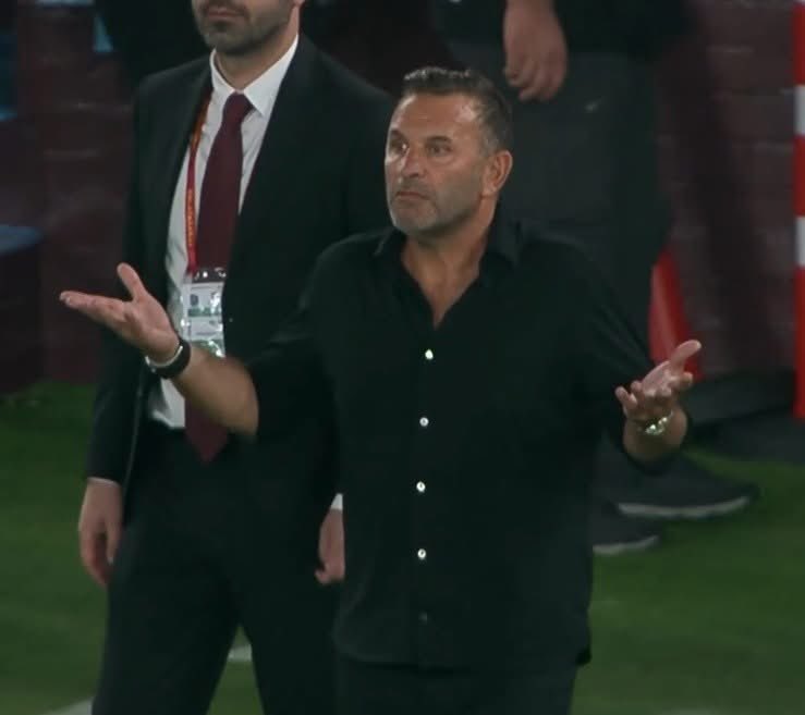 besiktashaberpt's tweet photo. 1 gram futboldan anladığı yok... Hakemler sayesinde yıllardır hocalık yapıp, şampiyon oluyor.. https://t.co/vB70fgoAKv