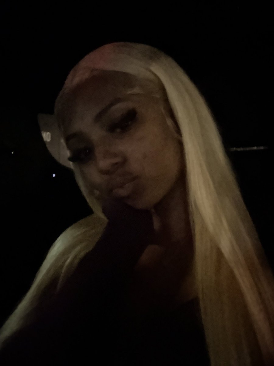 iammlailaa's tweet photo. Car selfies ☺️ https://t.co/gFDvgOBvrK