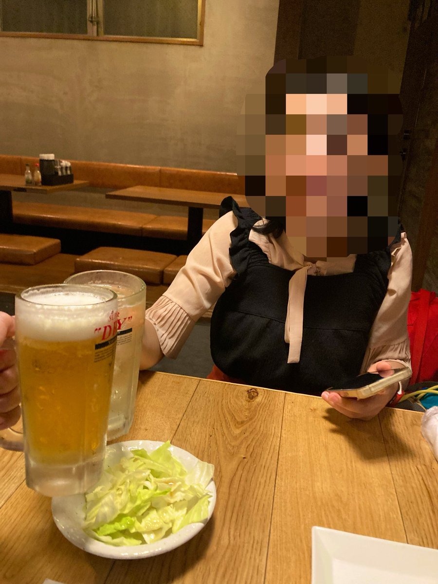 ittutti's tweet photo. 焼鳥屋で娘が「友達のお父様が病気で入院中に551の豚饅を食べたいと言うけど体に悪いからダメよと断ったらその翌月に亡くなられたそうで、友達は父の願いを叶えてあげられなくてとても後悔してると話してたから、私はもしお父さんが入院しても食べたい物を食べさせてあげる」て言うてくれて俺は幸せ◎ https://t.co/yS5526AZcF