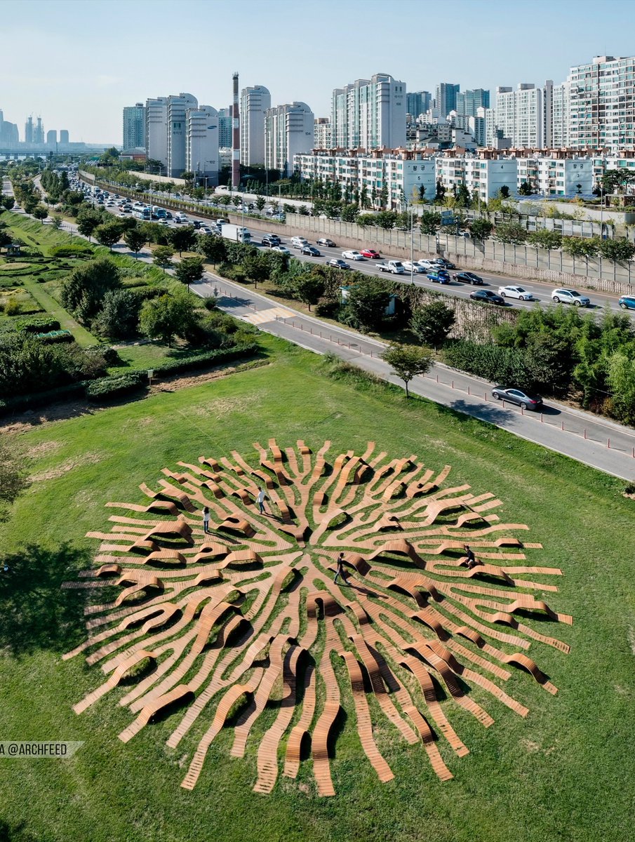 interiorsuckerr's tweet photo. Root Bench by architecture Yong Ju Lee, Hangang Park, Seoul https://t.co/gK8zfOWqRS