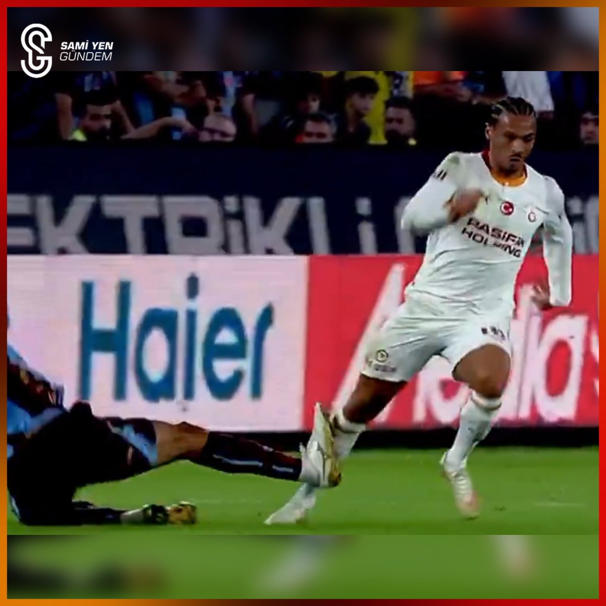 Furkancarvaho23's tweet photo. @GalatasaraySK EEEE CİMBOM EFENDİ AYARINI BOZDUĞUN KANTAR GÜN GELİR SENİ DE TARTAR https://t.co/VK1NxruWRy