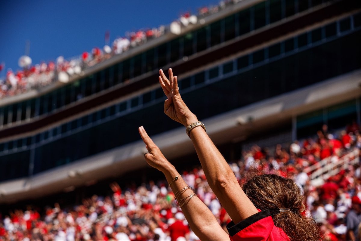 GeorgiaFootball's tweet photo. Dawg takeover ❤️ https://t.co/ER3e2o5qZd