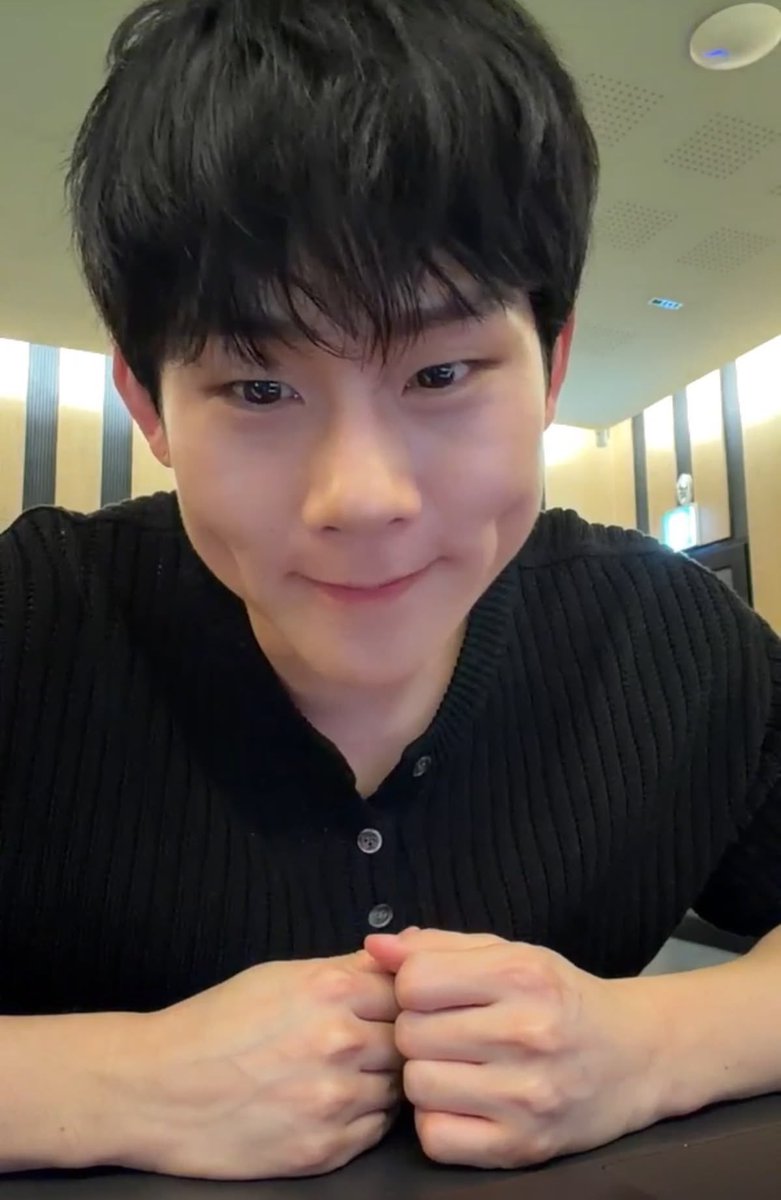 j88heon's tweet photo. dimpled bebe :] https://t.co/7wScOcKPrZ