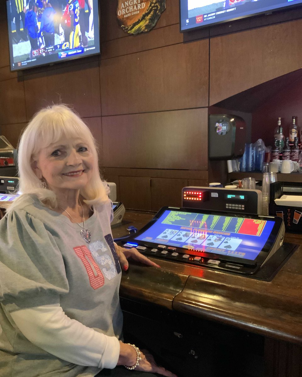 CenturyCasinoCR's tweet photo. Betty lined up a Royal for $2,702!  Congrats!  #winnerszone #centurycasino 

Gambling problem?  Call or text 1.800.GAMBLER. https://t.co/MNZWsPhT3v