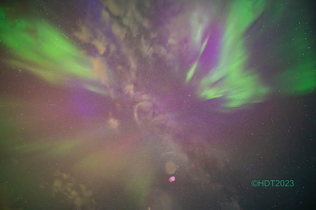 theauroraguy's tweet photo. The corona burns through the clouds. In the last 24 hours, the Earth has been inside the influence of ICME and high speed solar wind, with interplanetary magnetic field reaching 11 nT (Bz down to -7 nT) and solar wind speed descending from 620 km/’s to 520 km/s.A gradual decrease into slow solar wind is expected, until the probable arrival of the CME from 17 september in about 24 hours. More disturbed solar wind conditions can be expected if the ICME arrives (although chances of this happening are low).