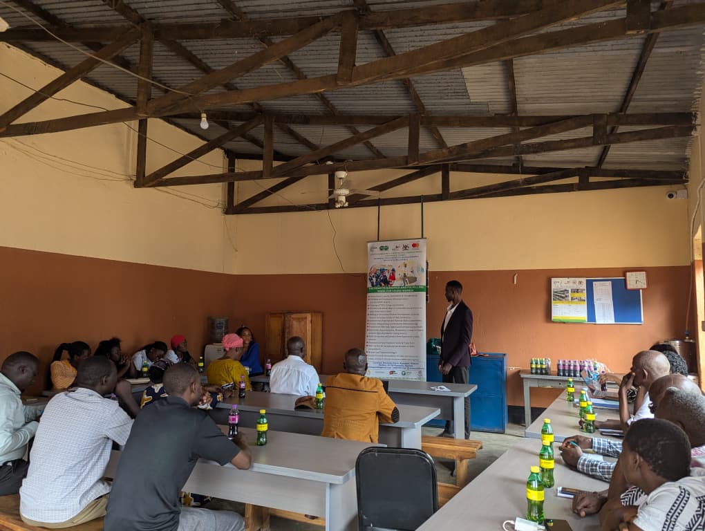 TridiUganda's tweet photo. When families and leaders back opportunity, young people can go further.

Day 5: @TridiUganda engaged parents, spouses &amp; community gatekeepers at Mbale Municipal Community Polytechnic. 

Leaders, led by the Deputy Speaker, welcomed SIYEP and pledged their support.
#SIYEP 
#TRIDI https://t.co/IqNzyAsDAQ