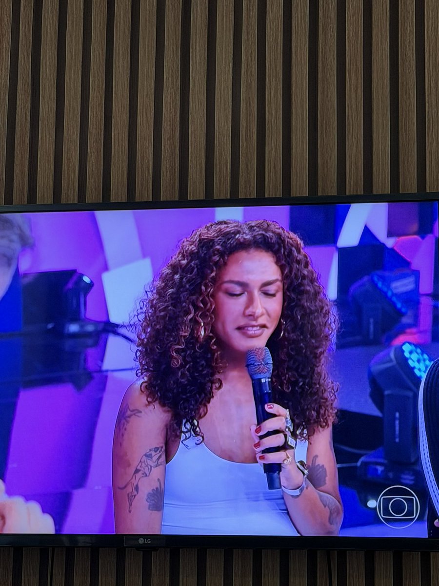 howaniery's tweet photo. gente a liniker monjaurou https://t.co/n6dpbQjiBZ
