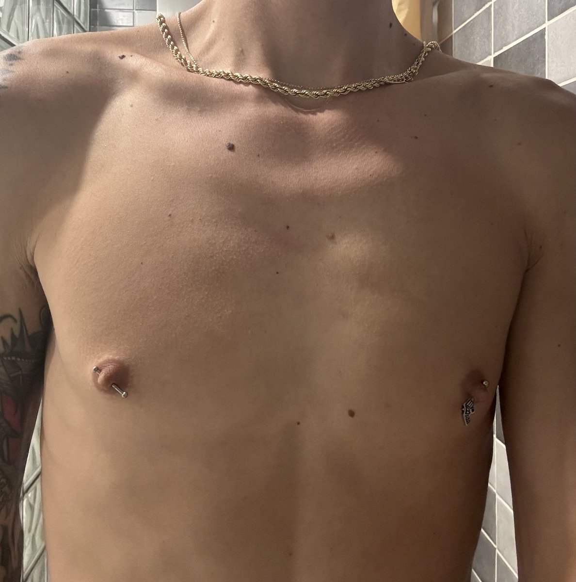 XTwink96's tweet photo. Que bien sienta quitarse todo después de correr🏃 😈 https://t.co/fUJittdOXn