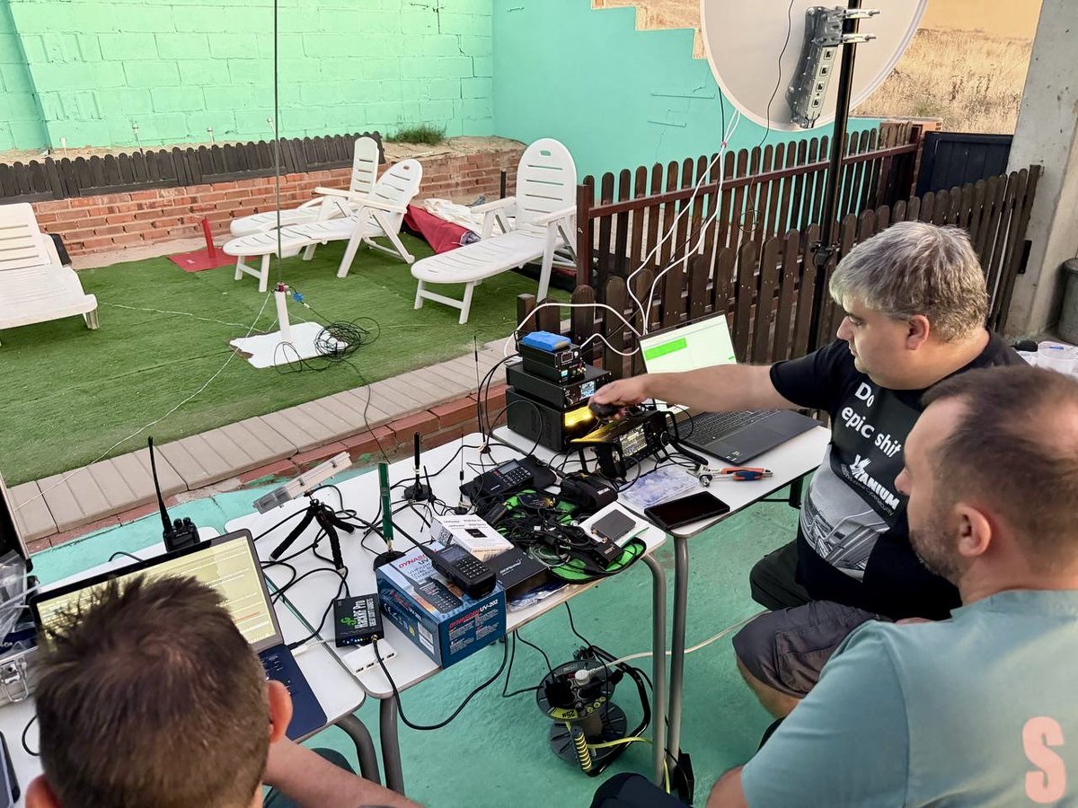 RadioHacking tweet picture