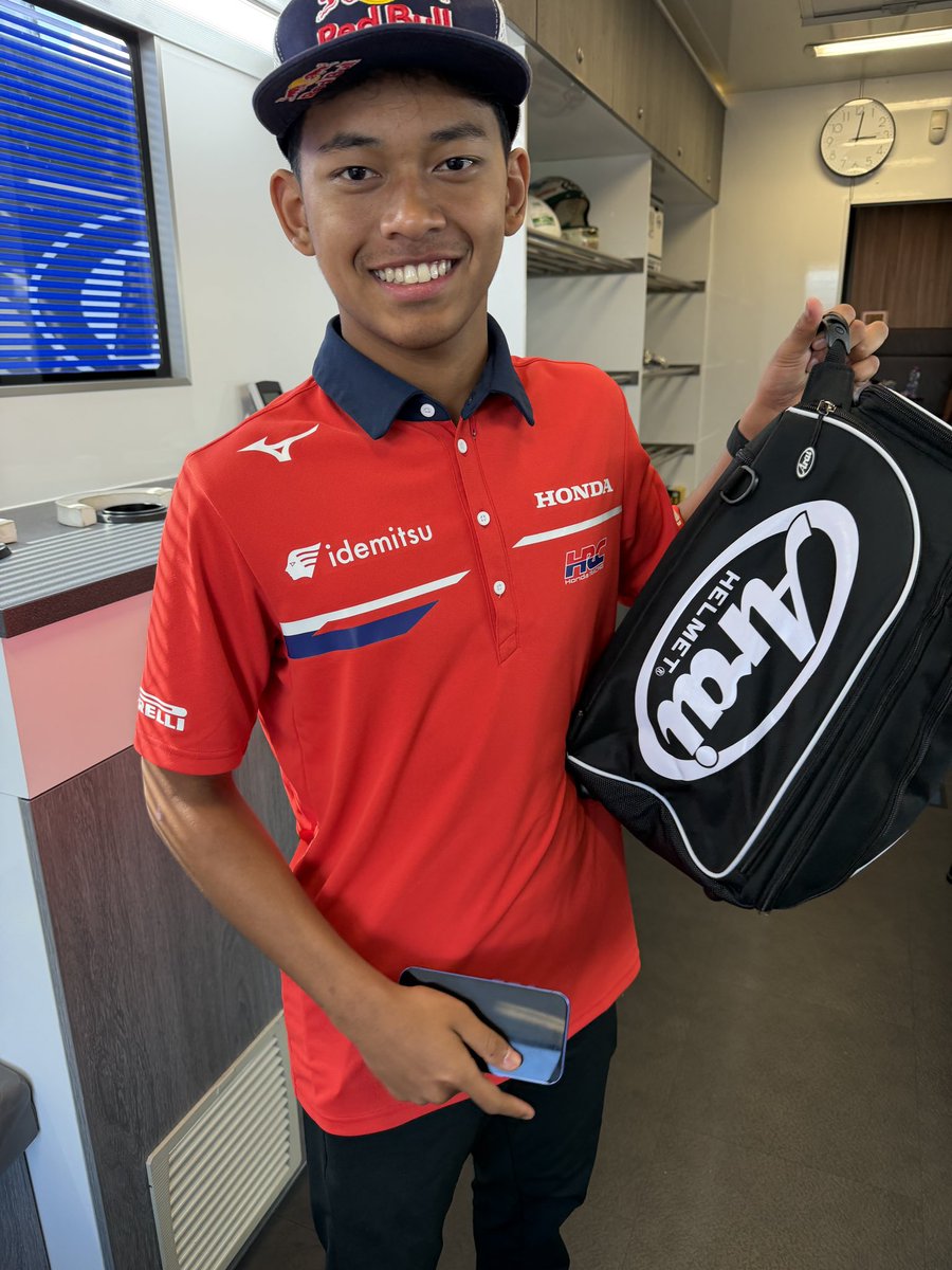 torunl's tweet photo. Smiles😊 Good luck in a race💪 https://t.co/jddg3rxnxB