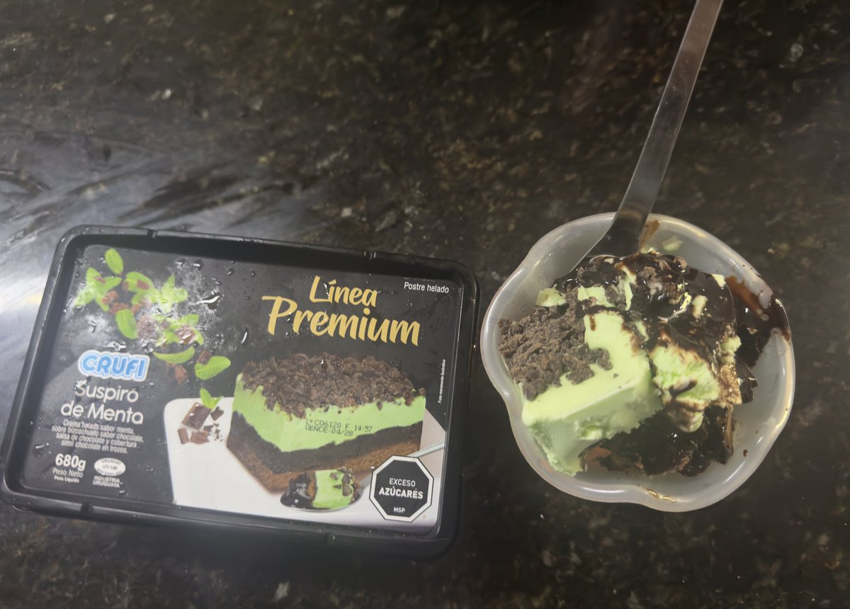 Natth_Ak's tweet photo. El mejor helado del mundo. https://t.co/1c1ZlWEkpE