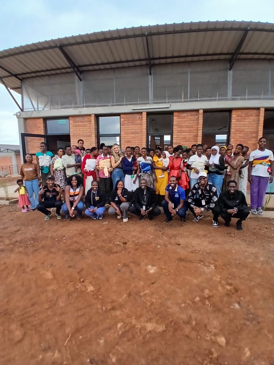 JenniferUmuton's tweet photo. Today, as @AIESECRWANDA 
we visited the @Jonathan_Found and along with many other projects that are being run, 
visiting these young mothers was truly unforgettable and a beautiful reminder that indeed ‘A New Beginning’ can always be formed! 

#SRHR
#NewBeginnings https://t.co/UEUazoo6l4