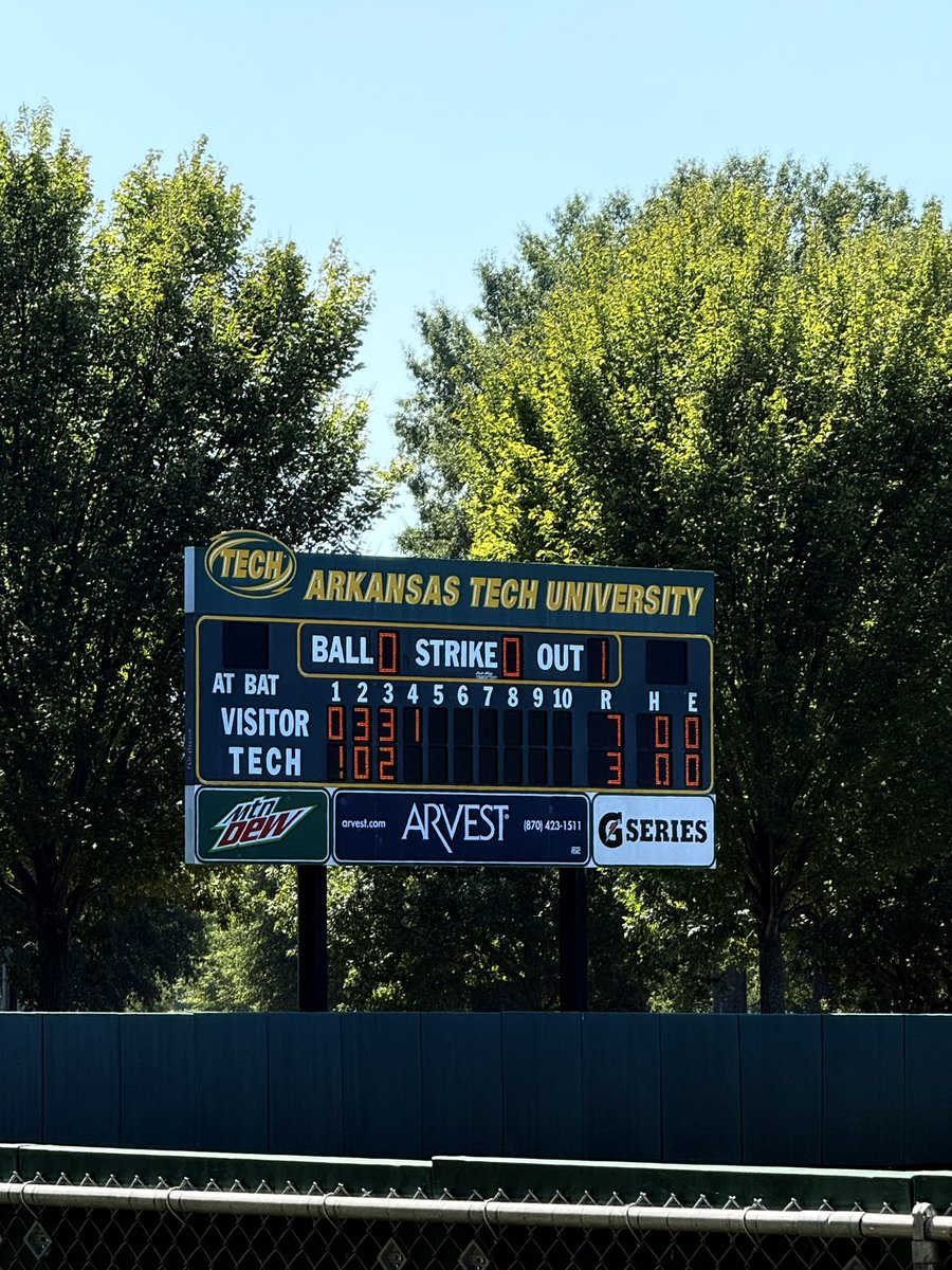 KHenthorne2031's tweet photo. Columbia got the W for the first game. 

2 innings behind the plate. 

@ATUSoftball @jtjones00 @scottgongola @avery_sanders7 @ar_prime_sb @ExtraInningSB @d1fastpitch1 @d1vision_sb @PrepSoftball https://t.co/7mKsguO51m