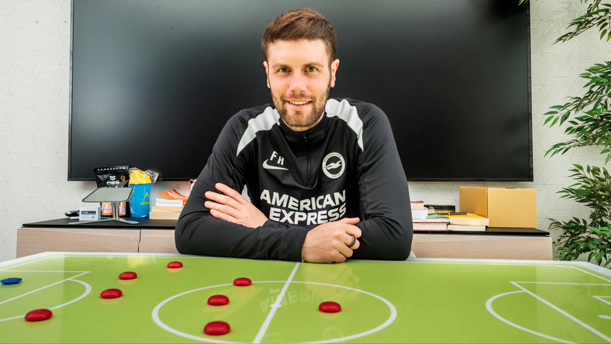 AntonioMango4's tweet photo. Fabian Hürzeler has Brighton doing outstanding things 🔵⚪️

Goals Scored - 1st (16)
Big Chance Created - 1st (23)
xG - 1st (12.34)
Average Possession - 2nd (64.6%)

The most creative current team whilst dominating the ball and not relying on transitions or counters.
Hardest thing to do in football is construct.

Also averaging 2nd most shots P90 (19.0)  & on target (5.8).

That aside, you can see the non-negotiable - Counter-press, supporting each other in and out of possession, win duels and trust each other’s instincts on the ball.