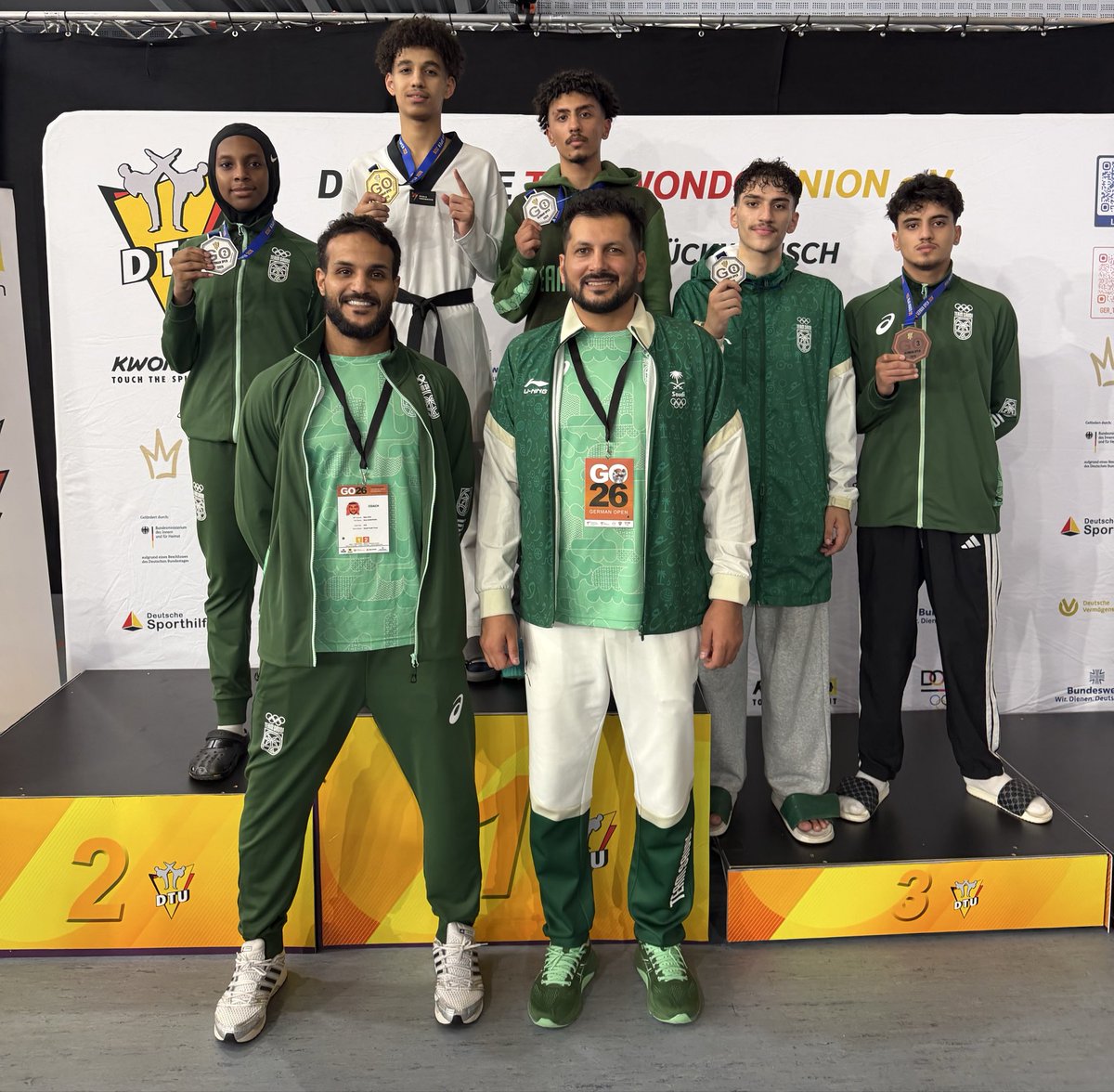 SaudiTKD's tweet photo. حضور مميز لأبطال المنتخب السعودي للتايكوندو في بطولة ألمانيا المفتوحة، بعد تحقيق 5 ميداليات بواقع ذهبية وثلاث فضيات وبرونزية 

🥇 نواف البيشي — الميدالية الذهبية
🥈 ليان كعبي — الميدالية الفضية
🥈 فواز المسعري — الميدالية الفضية
🥈 مشاري بامسعود — الميدالية الفضية
🥉 محمد المحمد صالح — الميدالية البرونزية

مبروك لأبطال الأخضر هذا الحصاد.. 🇸🇦🥋