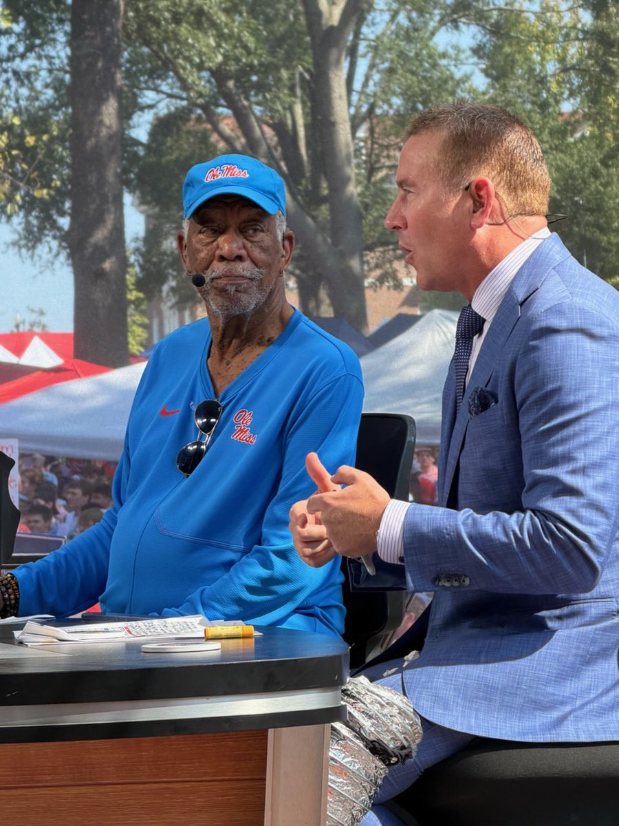 KirkHerbstreit's tweet photo. Got to meet a legend today @morgan_freeman https://t.co/vxKVCJ4rQK