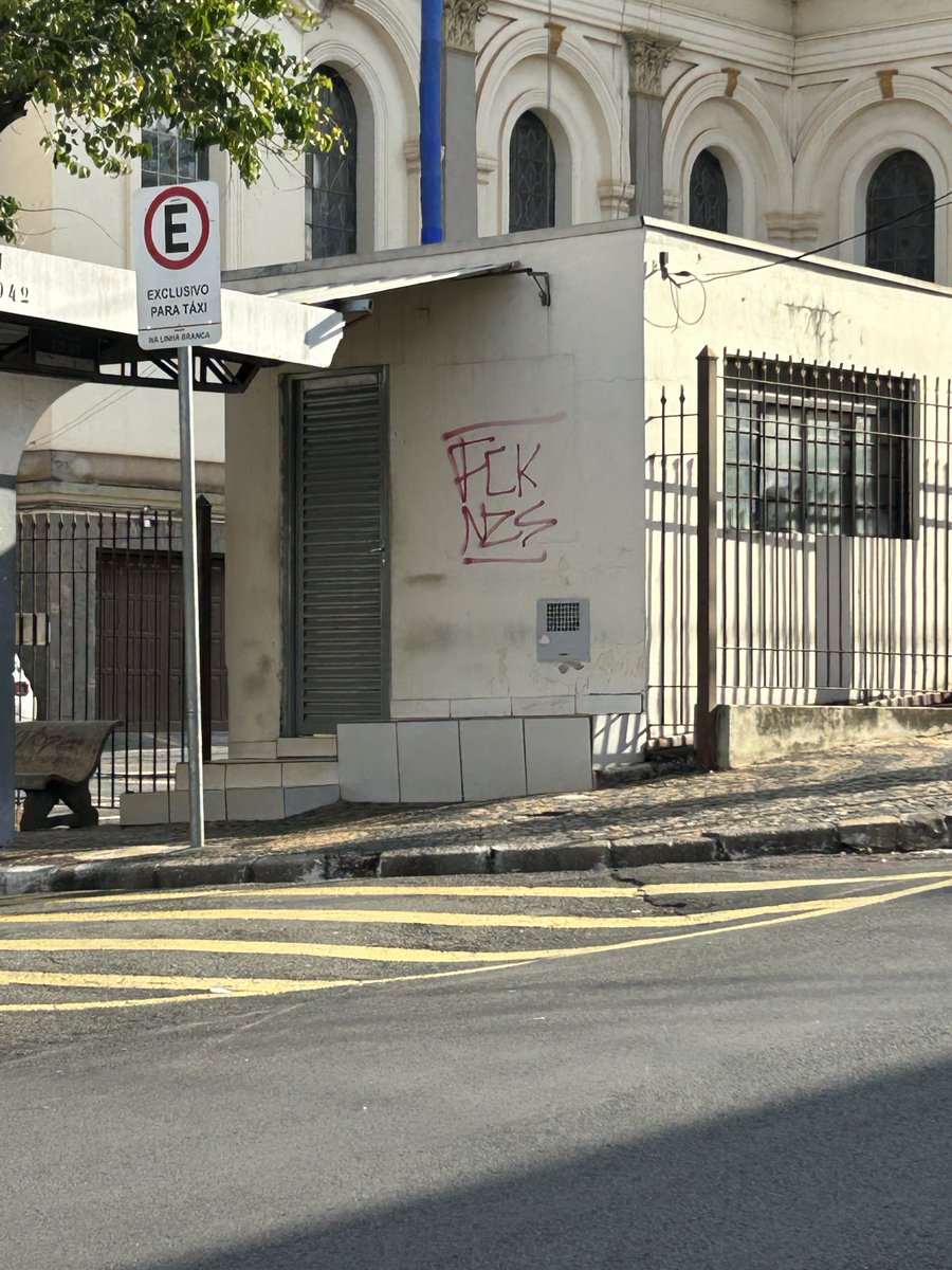 noitosffera's tweet photo. se não é do bonde não cola, 
>racista< safado sai fora!!!!!
se não é do bonde não cola, 
>fascista< safado sai fora!!!!!
se não é do bonde não cola, 
>nazista< safado sair fora!!!!! https://t.co/B2i1T815O7
