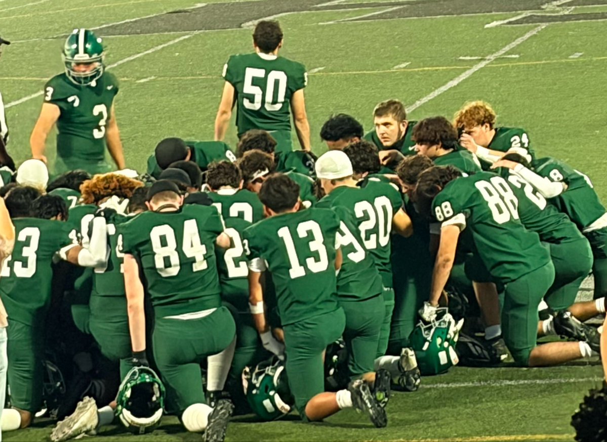 rubenkhudyan's tweet photo. Finished our Week 5 game against Fairfax High School. Came out with the win and going to keep on improving. Was able to get better pushes as well. On to the next!

#Jesusisking #Oline #Classof2028 #Blessed #Lefttackle #Recruit #TE #Leftguard #Pushing #Drives #Pancake #Progress #City #GHC