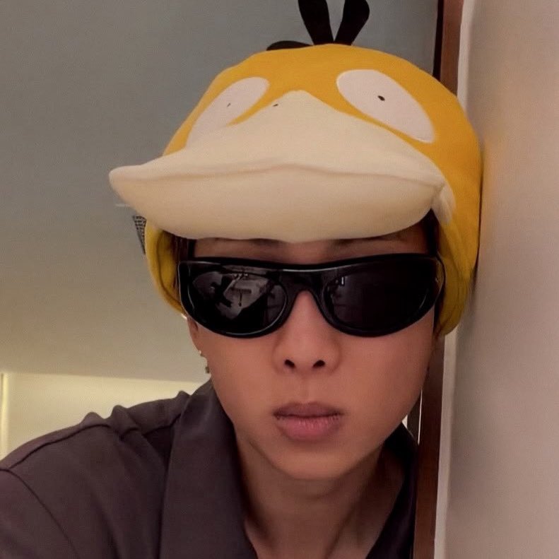 ashleybrwns's tweet photo. goodbye iconic namjoon pfp.. you will be so missed 💔🕊️ https://t.co/RBDDM4Xxbm