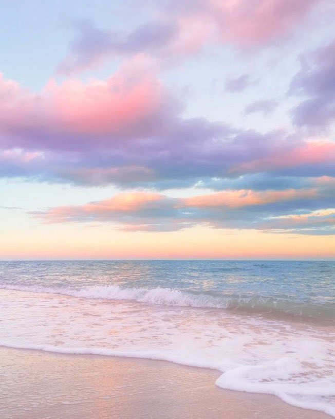 viewsoff's tweet photo. Ocean Sunset https://t.co/zeNOZPSamU