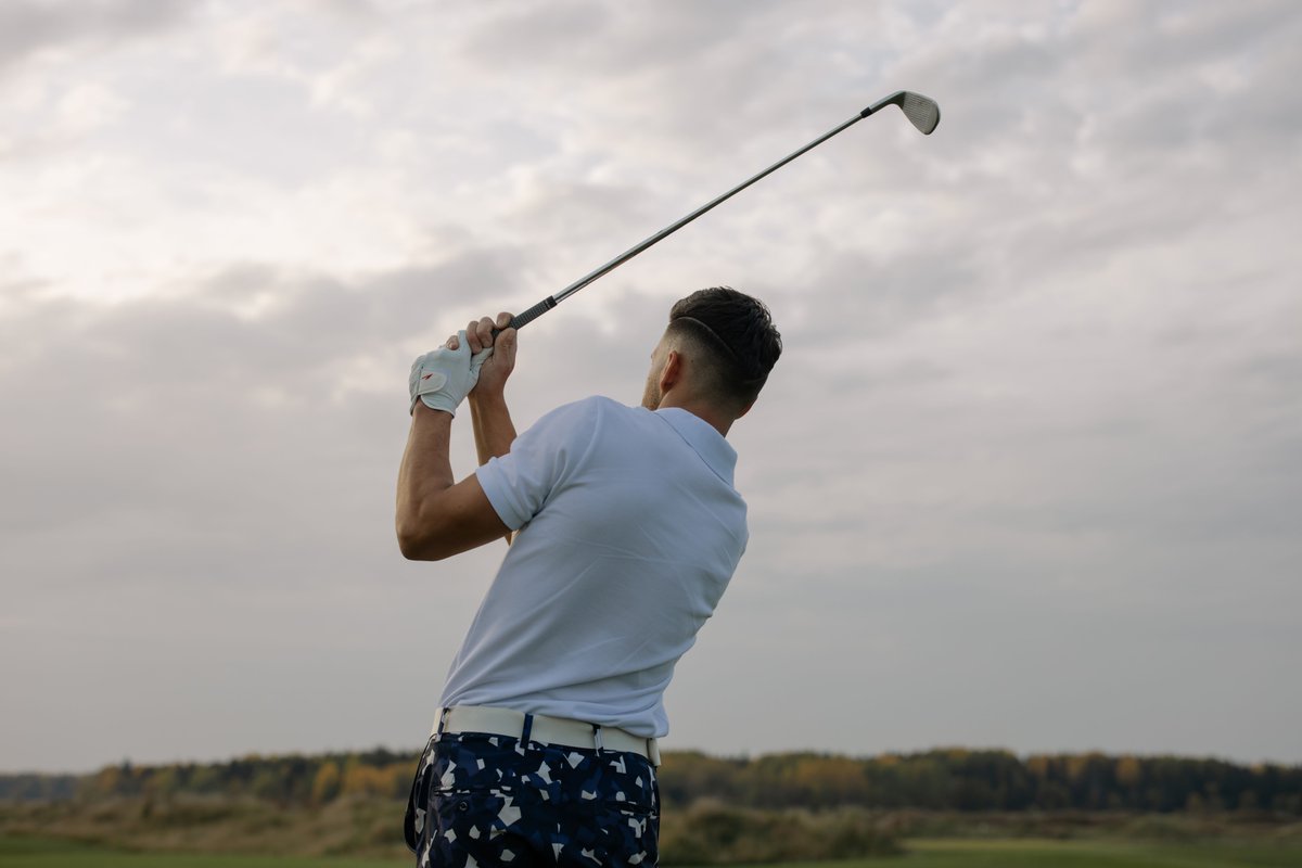 KendylStuckey17's tweet photo. At the river plaza, a slow nine beat another series. Beneath soft weather, social adventures met gentle challenges, and the hours disappeared. #GolfForm #PracticeDrill https://t.co/pubSEITwNM