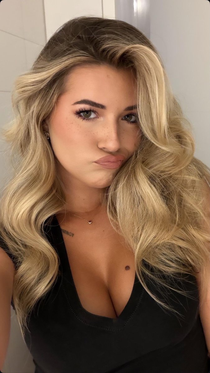 CelebsDutch's tweet photo. Jade Anna Van Vliet https://t.co/eSY0GmiqCj